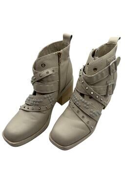 Kelsi Dagger Brooklyn Studded Wallace Buckle Leather Boots Cream Block‎ Heel 8.5